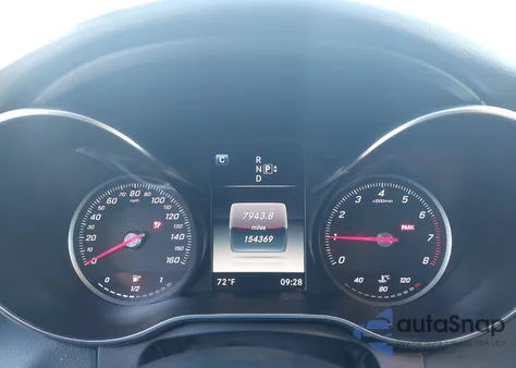 2015 Mercedes-Benz C 300 4Matic из США, поврежденный, VIN 55SWF4KB1FU015775